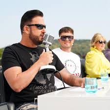 Bis die neue staffel von deutschland sucht den superstar. Michael Wendler Sein Jury Debut Bei Dsds Wird Von Fans Verhohnt Gala De