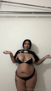 Jennthepimp Muestra Sus Curvas Calientes En Su Ropa Interior | PimpBunny