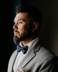 Andrea Schneck's Instagram, Twitter & Facebook