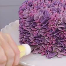 Lilac Buttercream Flower Cake Simple Buttercream Piping Video Video Cake Decorating Piping Buttercream Flower Cake Cake Decorating Techniques