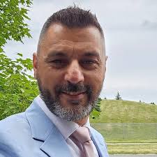 5 Running Backs you should trade for in your fantasy leagues: • JK Dobbins  • Travis Etienne • Jaylen Warren • Jonathan Taylor • Omarion Hampton Who  did I forget?