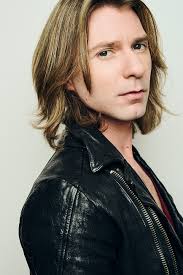 When did you first know you wanted to pursue a creative path  professionally?