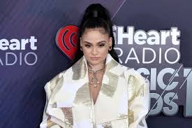 Hot Celebrities Celebrities Birthdays In April