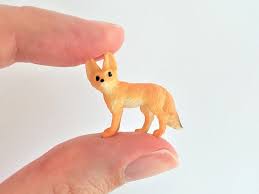 Tiny Fennec Fox Figurine Soft Plastic Animal for Fairy Garden, Diorama, or  Terrarium Realistic Miniature Mini Wild Desert Dog Figure - Etsy