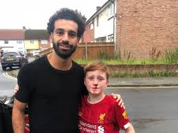 Quran basmala islam allah bedeutung, bismillah, allah, winkel png. Fc Liverpool Mo Salah Kummert Sich Um Verungluckten Jungen