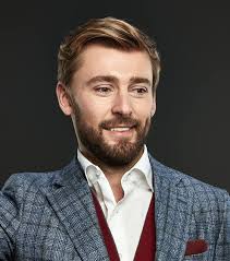 Discover the information about trendy short haircuts for men of all ages. 80 Best Professional Hairstyles For Men Do Your Best 2021