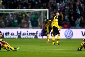 This video is provided and hosted by a 3rd party server.soccerhighlights helps you discover publicly available material. Ditahan Werder Bremen Dortmund Gagal Tempel Muenchen Republika Online