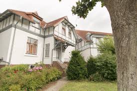 Jetzt wohnung zum mieten oder kaufen finden. Landhaus Gluckstadt Charleston Wohn Und Pflegezentrum In Gluckstadt Auf Wohnen Im Alter De