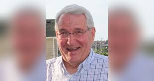 Tom Sayre's Instagram, Twitter & Facebook