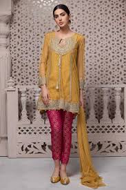 Maria B Mehndi Collection Features This Pretty Pakistani Wedding Dress Pakistani Fancy Dresses Pakistani Dresses Online Fancy Dresses