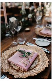 dusty pink napkins gold charger plates wedding table inspiration charger plates tabl in 2021 wedding table settings gold rose gold table setting rose gold table