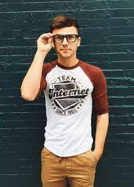 Whether you are getting ready for a themed party or simply want to change up your style, this article will help you channel your inner nerd! How To Dress Like Nerdy Boy 18 Cute Nerd Outfits For Men