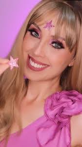 Jane Brito's Instagram, Twitter & Facebook