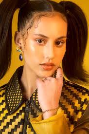 Abby Keen's Instagram, Twitter & Facebook