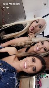 Pin By Hot Mess On Youtubers Viners Tana Mongeau Tana Mirror Selfie