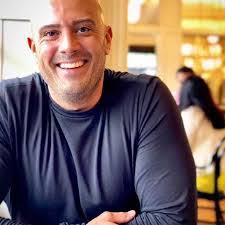 Brad Showalter's Instagram, Twitter & Facebook