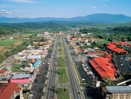 Pigeon Forge Tn With Images Tennessee Vacation Vacation Places Gatlinburg
