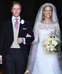 Laut eines insiders des magazins hello habe sie im windsor castle als kind immer weihnachten gefeiert. Prinz Harry Ohne Meghan Meghan Auf Windsor Hochzeit Royals Bild De