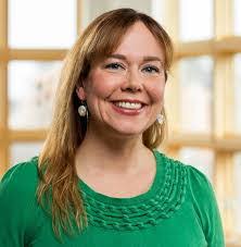 Amanda Stamp's Instagram, Twitter & Facebook