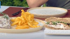 ‫هل تبحثون عن وصفات سريعة؟ إليكم Beef Paillard وSteak Sandwich مع الشيف حنا  طويل (فيديو) - Lebanon News‬‎