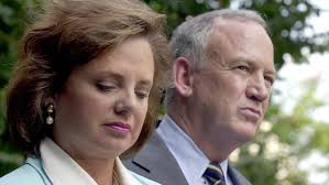 Why JonBenét's Mother Always Carried A Blue Dress With Her After The Girl's  Death