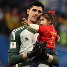 Kevin de bruyne with his son following the semi final match between belgium and france at saint petersburg stadium on july 10, 2018 in saint petersburg, russia. Courtois Leistung Grosse Klappe Und Eine Pikante Affare Fussball