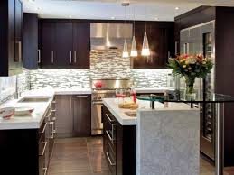 Low Cost Kitchen Renovation Tips For A Luxurious Look Decorating Small Modern Kitchens Kitchen Design Modern Small Kitchen Design Decor