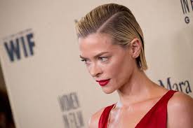 Jamie King's estranged husband Kyle Newman welcomes baby with new  girlfriend just months after actress filed for divorce