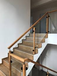 Handläufe für innen und außen. Treppengelander Holzgelander Traxler Treppen Oo