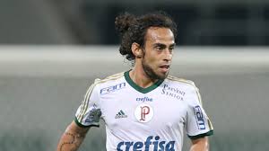 Jorge valdivia was born on october 19, 1983 in maracay, venezuela as jorge luis valdivia toro. Valdivia Da Parabens Ao Palmeiras E Diz Ser Torcedor Numero Um Do Clube No Chile Goal Com