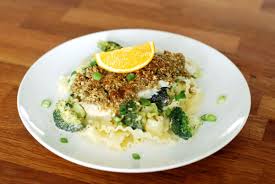 Wolfsbarsch Unter Der Mandelkruste An Broccolisahne Leelah Loves Wolfsbarsch Rezept Wolfsbarsch Barsche