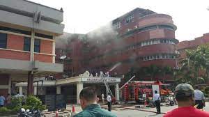 Hospital sultanah aminah), johor bahru adresinde bulunan, devlet tarafından finanse edilen çok uzmanlıklı bir hastanedir , johor , malezya. Update Fire Erupts At Jb S Sultanah Aminah Hospital Six Patients Killed Video