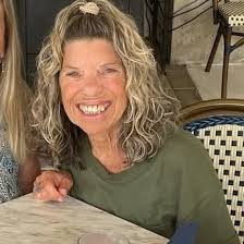 Donald Trump claims “woke singer” Taylor Swift is “no longer hot” because  of him: “Sydney Sweeney, a registered Republican, has the “HOTTEST” ad out  there […] Just look at Woke singer Taylor