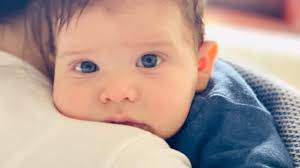 “Kalp Şarkısı”, Söz- Müzik = Benim…, Kalbinde bir canlıya” İlahi Sevgi “  taşıyan herkese, hepimize “Anneler Günü” hediyemdir.., Çok hissettim  anneler gününde paylaşmayı.. Şimdilik sadece burda, ...