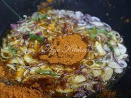 Tak rugi cuba masak ketam mentega yang sedap berkrim ni. Resepi Mee Kari Ketam Chinese Style