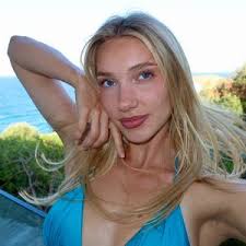 Zennor Rose (@zennorrosez)