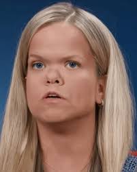 Jeannine Rudolph's Instagram, Twitter & Facebook