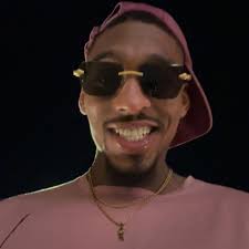 The souce I knew from research: a wife from the future comes to see her  husband's state 30 years in the past But can't find the manga no Matter how  I searched (