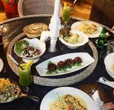 السياحة في العالم العربي مطعم ارمين الخبر أشهر الأطباق الموجودة Table Settings