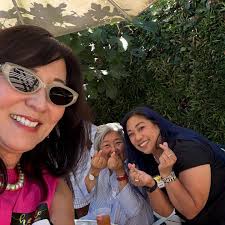 I celebrated a decades-long dream in the making with a standing room only  crowd at my book launch event last night! Thank you @pagesabookstore for  hosting this magical night and Natalie Obando @