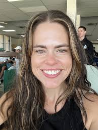 Claire Perdue's Instagram, Twitter & Facebook