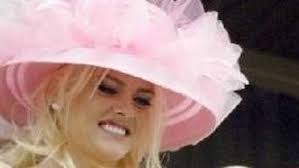 La muerte de Anna Nicole hace tambalear al gobierno de Bahamas