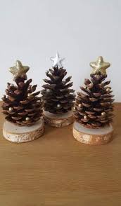 Rondin Pomme De Pin Diy Christmas Ornaments Easy Christmas Crafts Diy Easy Christmas Diy