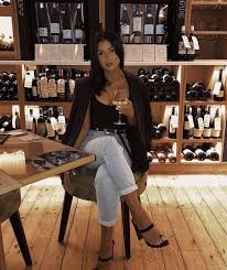 Dinner Party Outfits Birthday Dinner Outfit Ideas Summer Dinner Party Outfit Date Nights Thisisinsider Feedfeed Foood Dinner Party Outfit In 2020 Dinner Outfit Casual Casual Bar Outfits Dinner Party Outfits