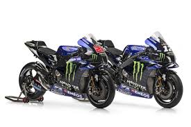 Yamaha mengumumkan pebalap yamaha monster energy maverick. Motogp Yamaha Presents Vinales And Quartararo Bikes For The 2021 Season Motonews World