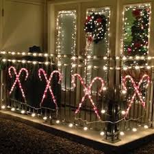 If you are putting up your christmas decorations you may be wondering where to buy christmas lights. 50 Apartment Christmas Decorations Diy Christmas Lights Christmas Decorations Apartment Christmas Decorations Diy Outdoor