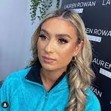 Lauren Roan's Instagram, Twitter & Facebook