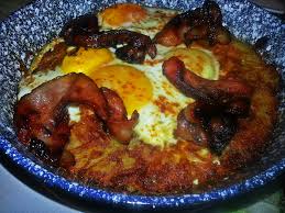 Eggs Baked In Hash Brown With Glazed Bacon Thx To Gordon Ramsay For The Recipe Food Recipes Gordon Ramsay