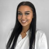 Caitlin Mackenzie's Instagram, Twitter & Facebook