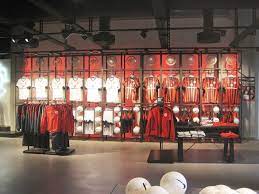 Schnell und einfach online bestellen! Sg Eintracht Frankfurt S Fanshop Brainartist Gmbh